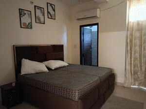 Bedroom in 3 BHK Builder Floor at Sai Kunj New Palam  vihar, New Palam Vihar Phase 3 – for Rent