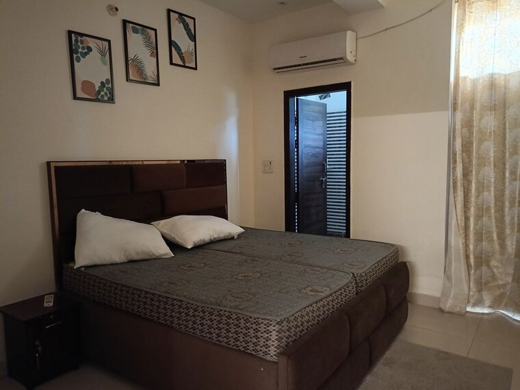 Bedroom, sai-kunj-new-palam-vihar 3 Bedroom 900 Sq.Ft. Builder Floor In New Palam Vihar Phase 3 Gurgaon 10537155