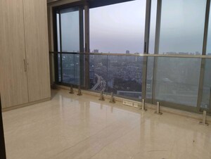 Room in 4 BHK Apartment at Adani Ten BKC, Bandra East – for Rent