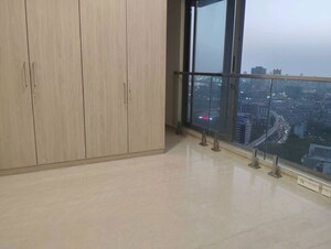 Room in 4 BHK Apartment at Adani Ten BKC, Bandra East – for Rent