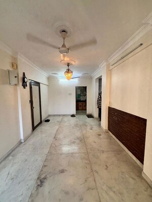 Room in 2 BHK Apartment at Dadar West – for Rent
