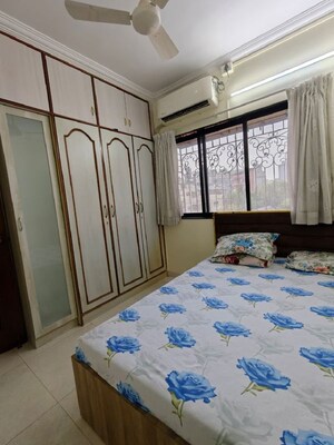 Bedroom in 1 BHK Apartment at Bandra West – for Rent