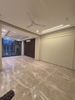 3 BHK + Servant Room 215 Sq.Yd. Builder Floor in Whispering Meadows