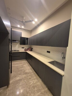 Kitchen in 3 BHK Builder Floor at Whispering Meadows, Sector 43 – for Rent