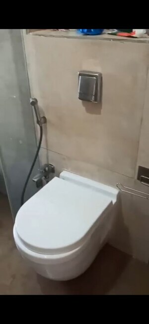 Furnished Amenities in 2 BHK Apartment at Lashkaria Empress, Andheri West – for Rent