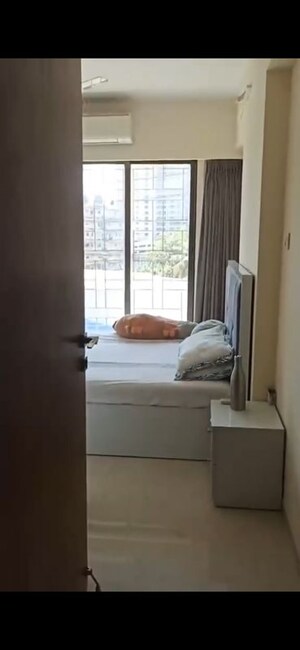 Bathroom in 2 BHK Apartment at Lashkaria Empress, Andheri West – for Rent
