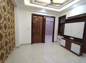 Room in 2 BHK Builder Floor at Sector 49 – for Sale