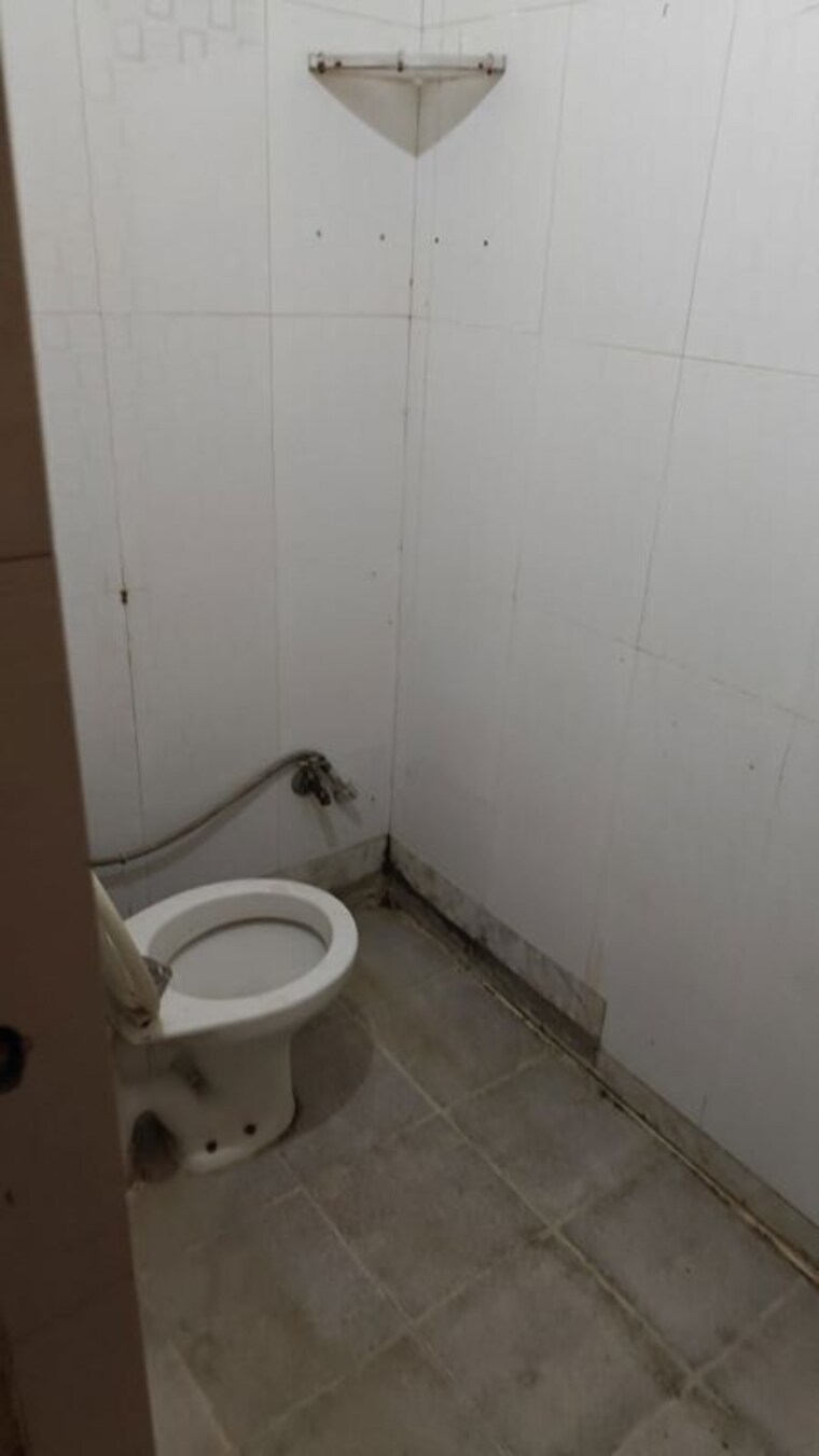 Bathroom, chattarpur 1 Bedroom 380 Sq.Ft. Builder Floor In Chattarpur Delhi 10537249
