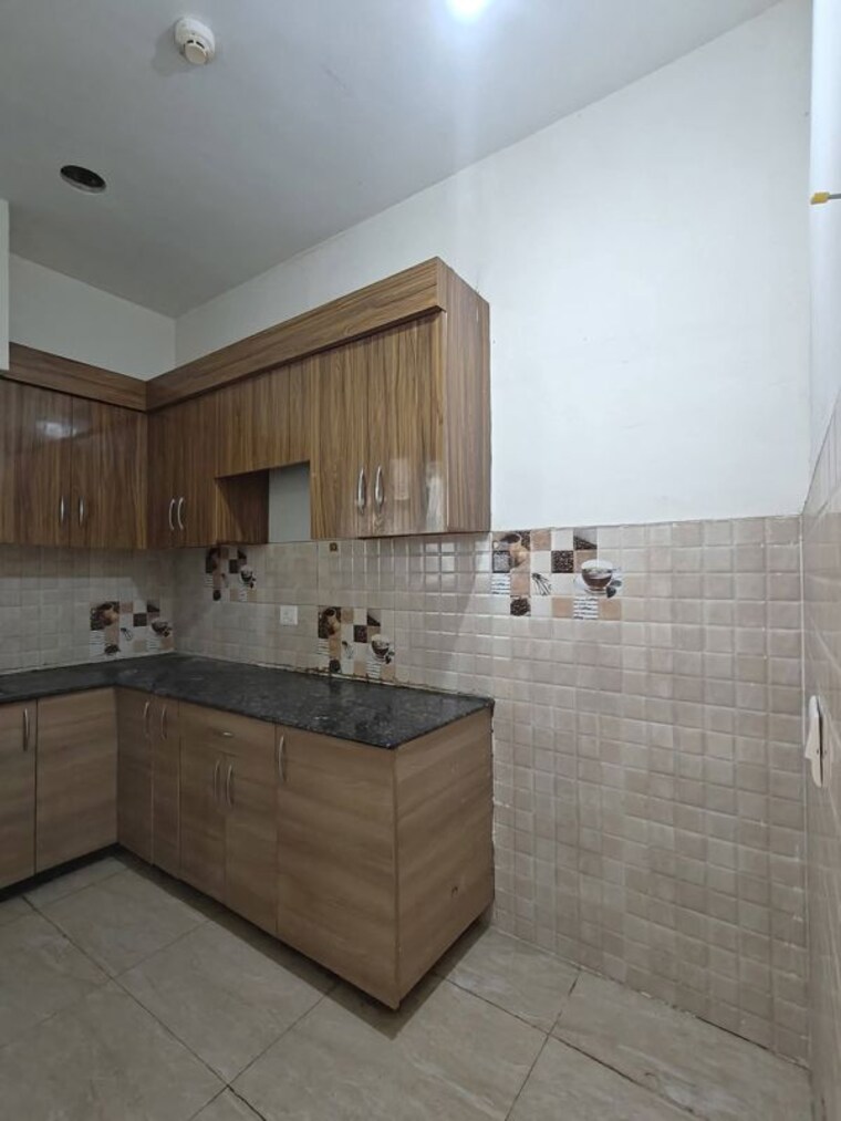 Bathroom, gaur-city-4th-avenue 2 Bedroom 990 Sq.Ft. Apartment In Sector 4 Greater Noida Greater Noida 10537298
