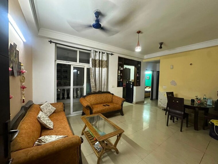 Living Room, gaur-city-1st-avenue 4 Bedroom 1855 Sq.Ft. Apartment In Sector 4 Greater Noida Greater Noida 10537304