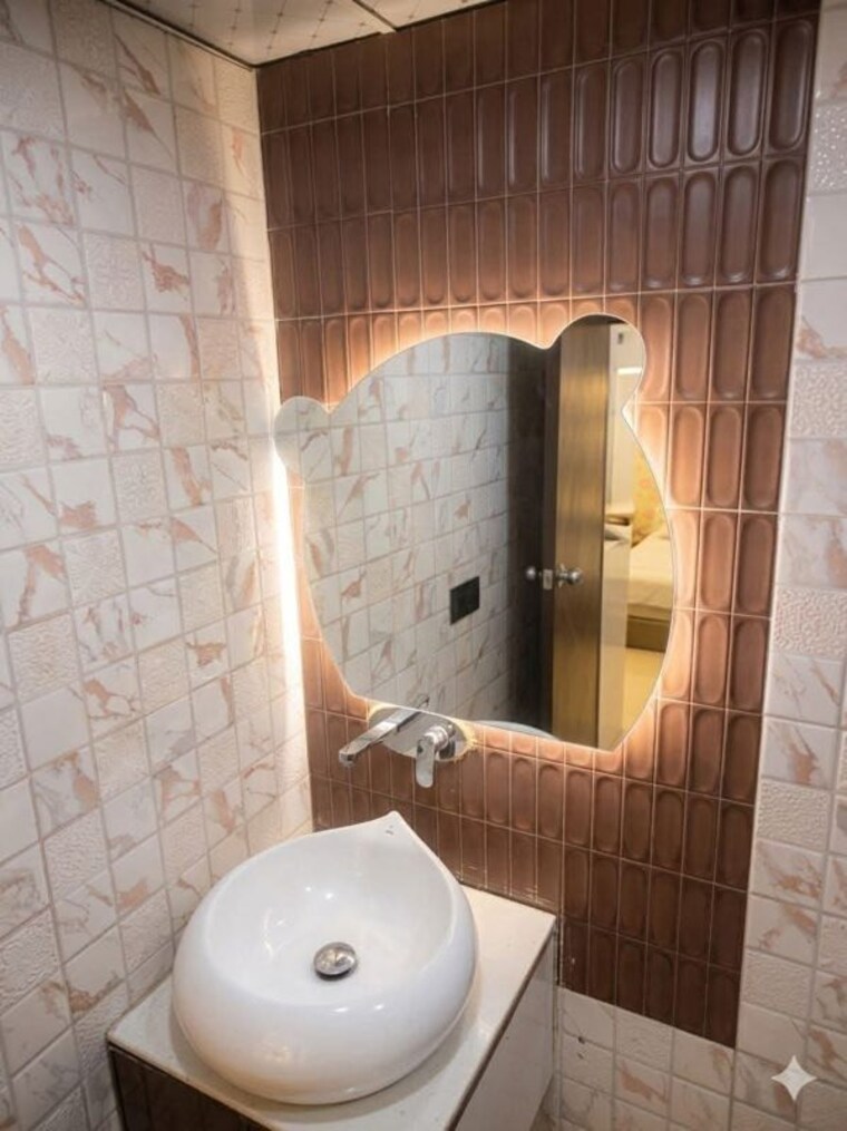 Bathroom, gaur-city-1st-avenue 4 Bedroom 1855 Sq.Ft. Apartment In Sector 4 Greater Noida Greater Noida 10537304