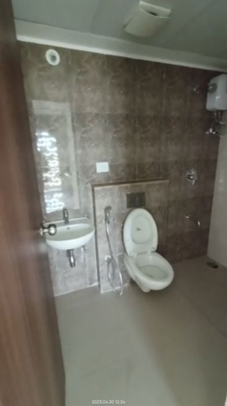 Bathroom, lodha-palava-marvella-a-h 2 Bedroom 585 Sq.Ft. Apartment In Dombivli East Thane 10537303