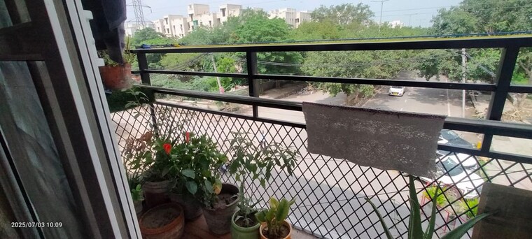 Balcony, sector 23 dwarka 4 Bedroom 1600 Sq.Ft. Builder Floor In Sector 23 Dwarka Delhi 10537300