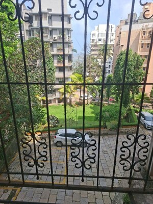 2 BHK Apartment – Exterior View View at Bandra West - for Rent