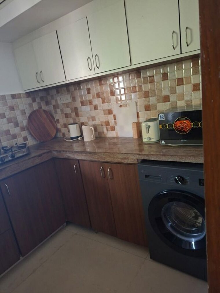 Kitchen, bandra west 2 Bedroom 700 Sq.Ft. Apartment In Bandra West Mumbai 10537306