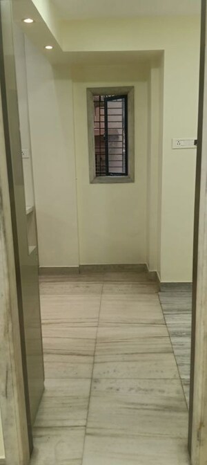 Bathroom in 1 BHK Apartment at Shamsagar Apartment, Lower Parel – for Rent