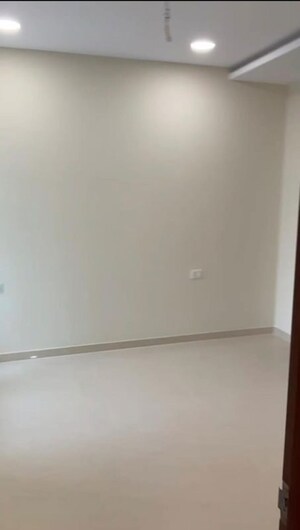 Room in 2 BHK Apartment at Raghav Paradise, Borivali East – for Rent
