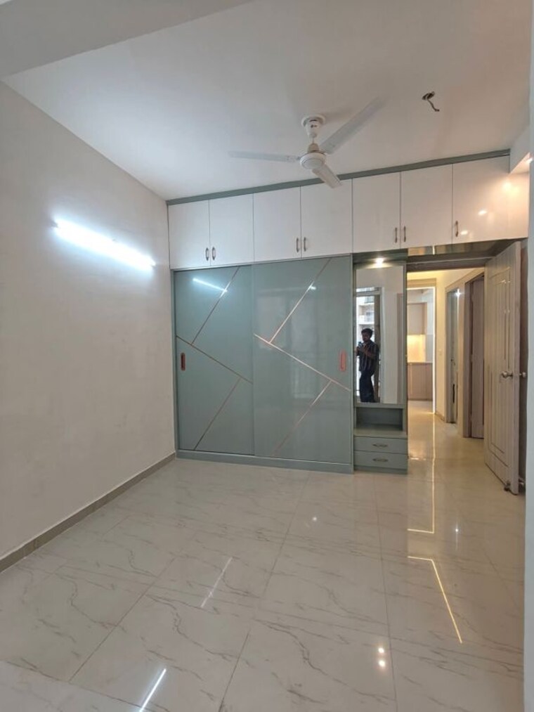 Room, mahagun-mywoods-iii 2.5 Bedroom 1225 Sq.Ft. Apartment In Sector 16c Greater Noida Greater Noida 10537344