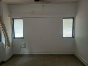 Room in 1 RK Apartment at Kamana CHS, Prabhadevi – for Rent