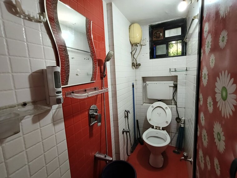 Bathroom, ashirwad-chs-andheri-east 1 Bedroom 300 Sq.Ft. Apartment In Andheri East Mumbai 10537351