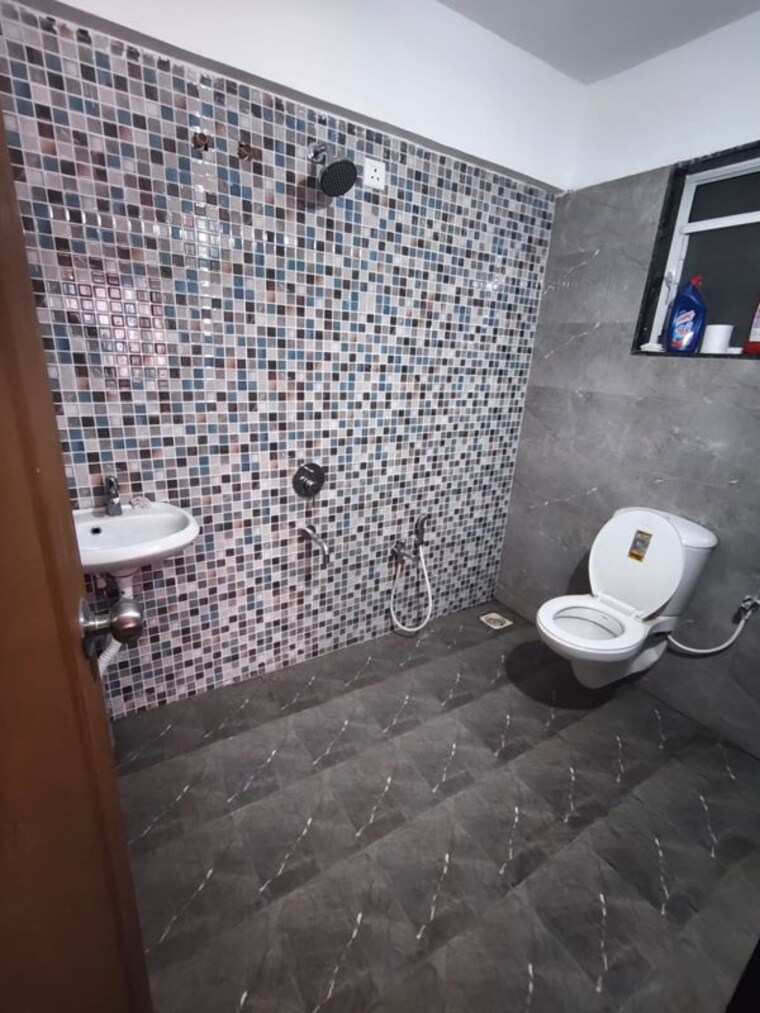 Bathroom, optima-the-pavillion 2 Bedroom 690 Sq.Ft. Apartment In Ambegaon Budruk Pune 10537341