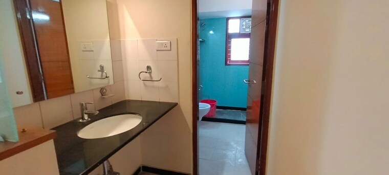 Bathroom, shamun-arambha 3 Bedroom 1850 Sq.Ft. Apartment In Richmond Town Bangalore 10537358