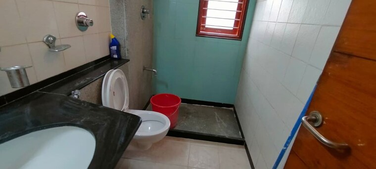 Bathroom, shamun-arambha 3 Bedroom 1850 Sq.Ft. Apartment In Richmond Town Bangalore 10537358