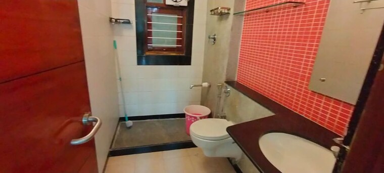 Bathroom, shamun-arambha 3 Bedroom 1850 Sq.Ft. Apartment In Richmond Town Bangalore 10537358
