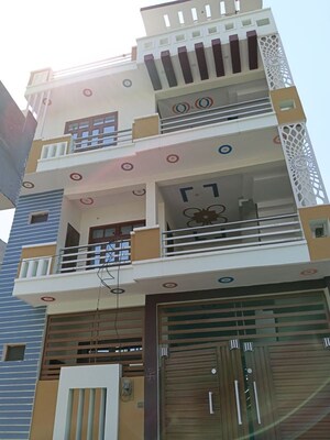 3 BHK Builder Floor – Exterior View View at Telibagh - for Rent