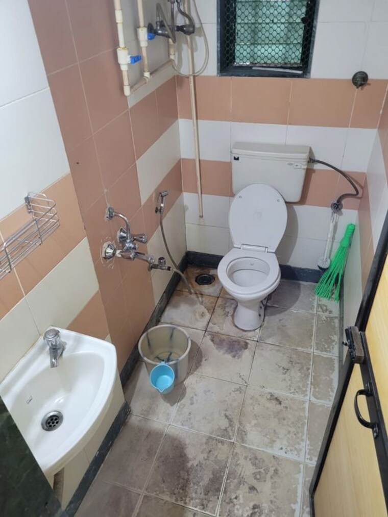 Bathroom, triveni-apartments 2 Bedroom 1100 Sq.Ft. Apartment In Kharghar Navi Mumbai 10537375