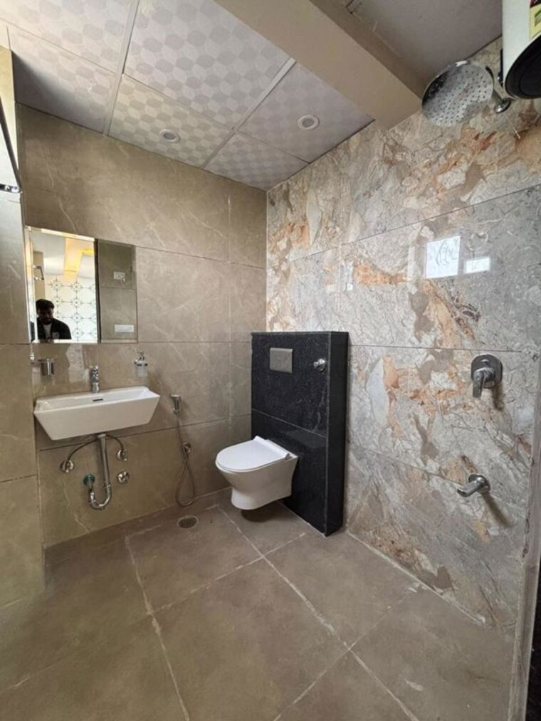 Bathroom, bestech-park-view-spa 4 Bedroom 3700 Sq.Ft. Apartment In Sector 47 Gurgaon 10537396