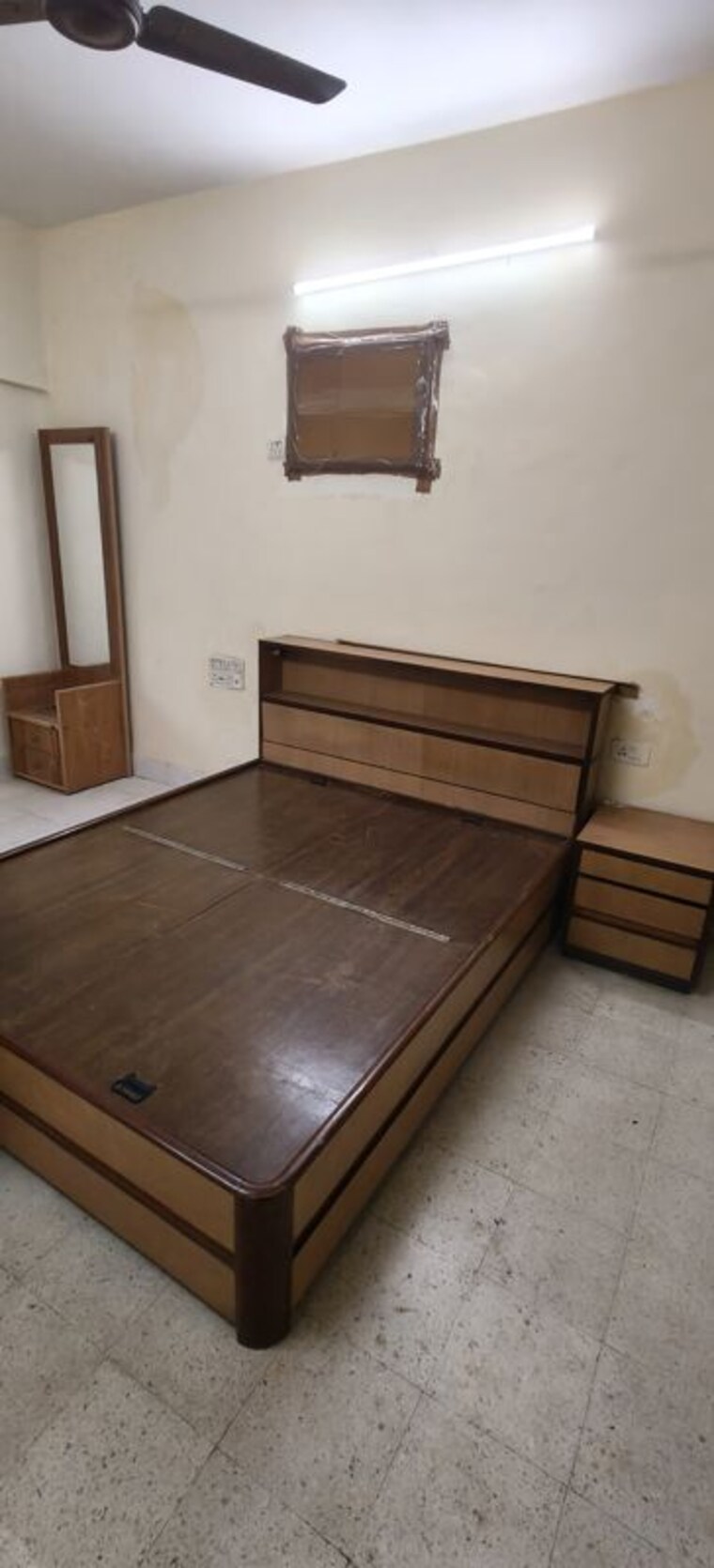Room, oshiwara-mhada 2 Bedroom 1000 Sq.Ft. Apartment In Andheri West Mumbai 10537423