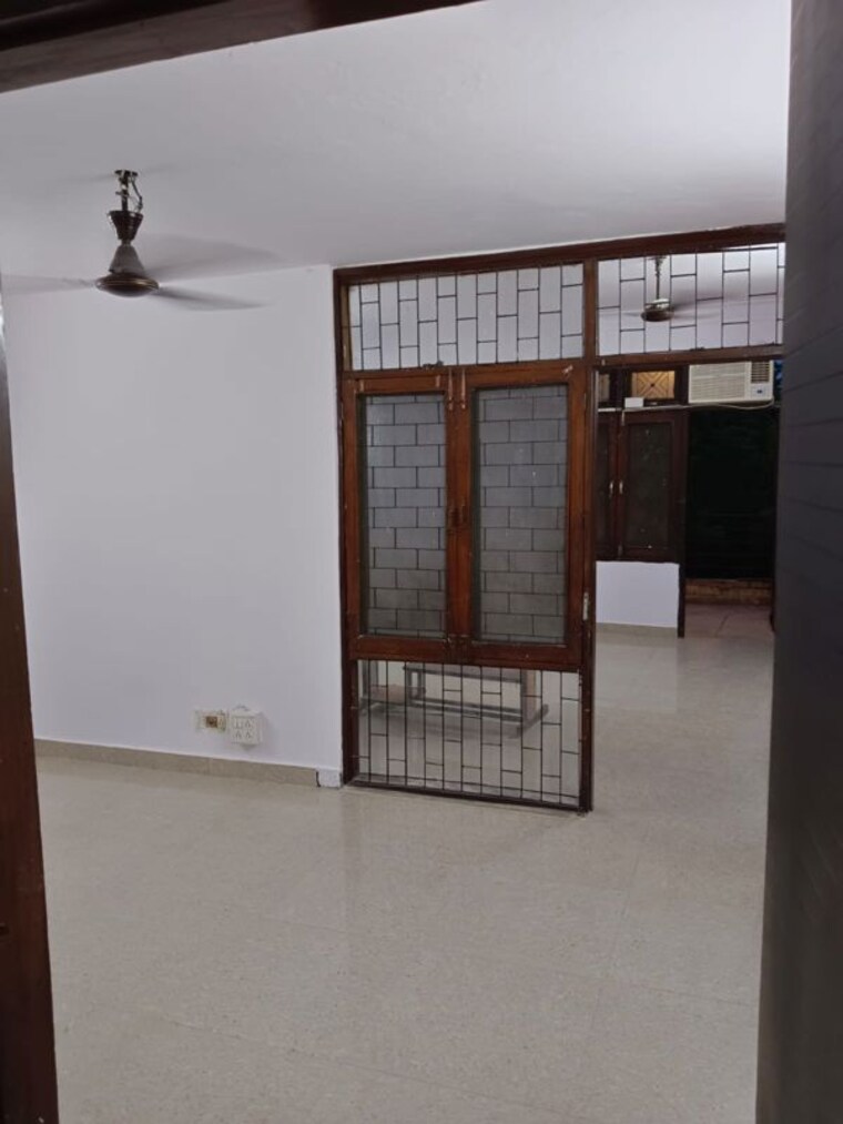 Bedroom, lajpat nagar 4 1 Bedroom 900 Sq.Ft. Builder Floor In Lajpat Nagar 4 Delhi 10537450