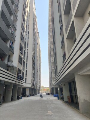  Apartment For Sale in Sarthana Jakatnaka