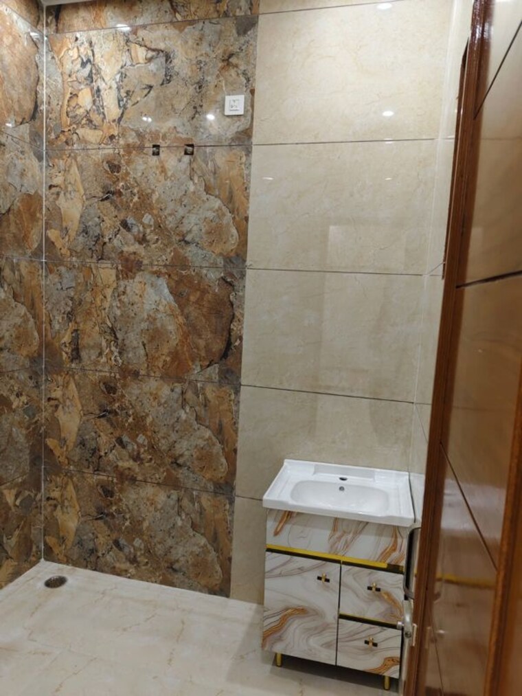 Bathroom, sector 125 4 Bedroom 150 Sq.Yd. Independent House In Sector 125 Mohali 10537474