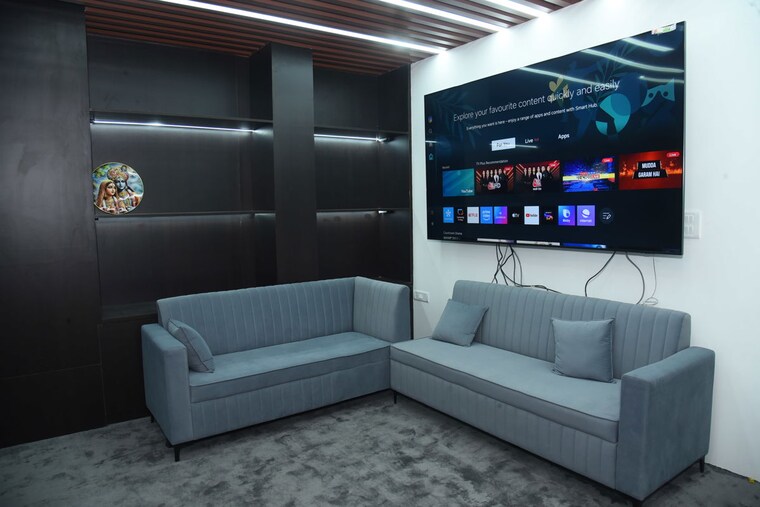 Bedroom, arv-park Commercial Office Space in IT/SEZ 2200 Sq.Ft. In Sector 63 Noida 10537487