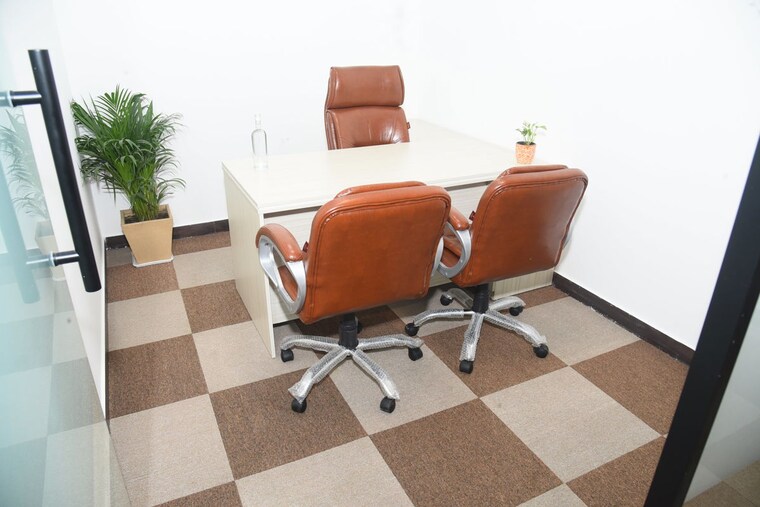 Team Area, arv-park Commercial Office Space in IT/SEZ 2200 Sq.Ft. In Sector 63 Noida 10537487