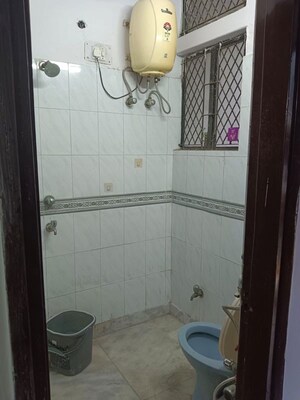 Bathroom in 1 BHK Builder Floor at Lajpat Nagar 4 – for Rent