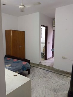 1 BHK Builder Floor For Rent in Lajpat Nagar 4