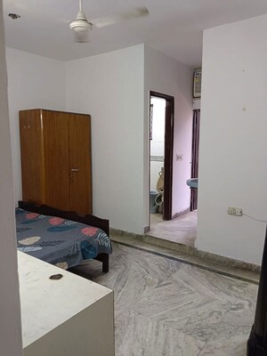 1 BHK Builder Floor For Rent in Lajpat Nagar 4