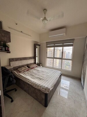 2 BHK Apartment For Rent in Lodha Amara, Kolshet Road