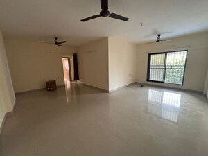 2 BHK Apartment For Rent in Raheja Vistas Phase 3, Mohammadwadi