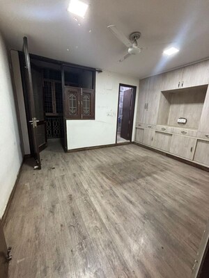 Room in 2 BHK Builder Floor at Malviya Nagar – for Sale