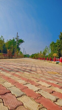 Plot For Sale in Metro Height