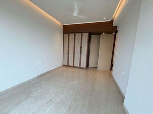 Room in 3 BHK Apartment at One BKC, Bandra East – for Rent
