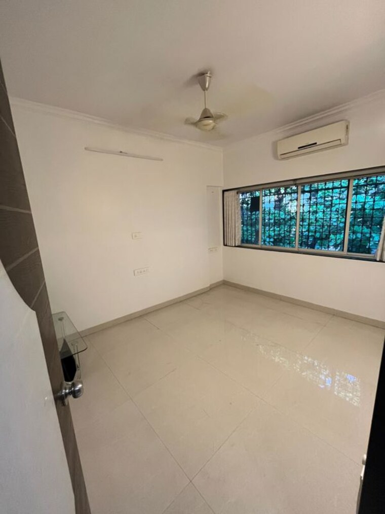 Room, andheri-chs 1.5 Bedroom 560 Sq.Ft. Apartment In Andheri West Mumbai 10537687