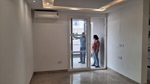Room in 3 BHK Apartment at Vip Road – for Rent