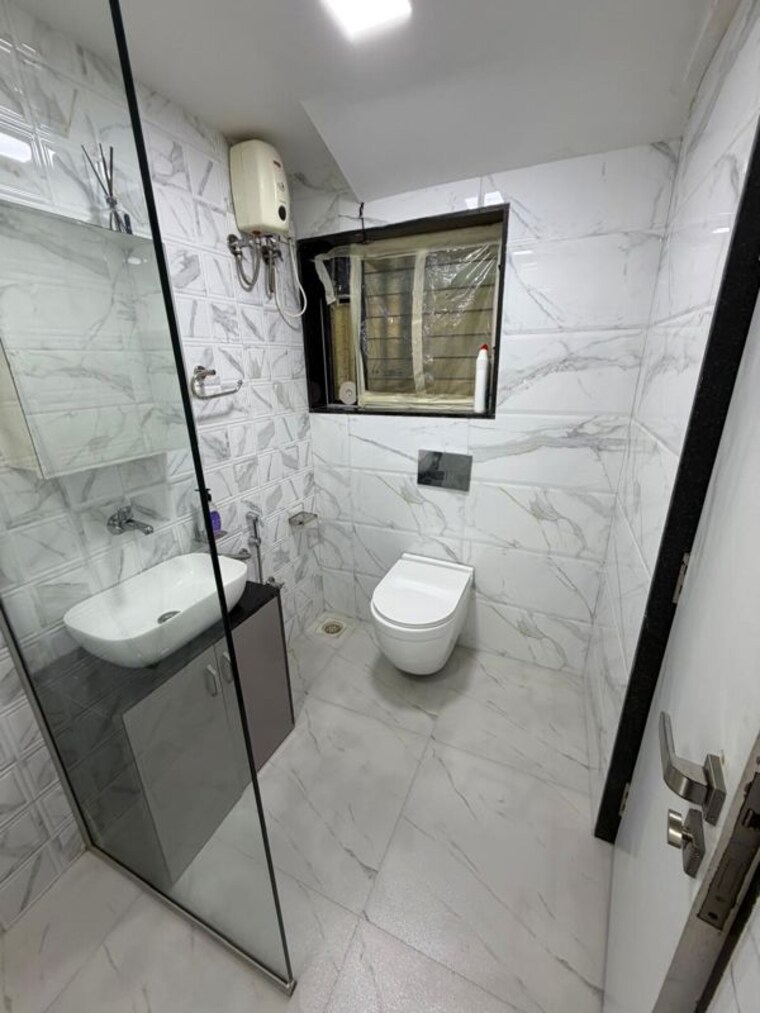 Bathroom, pandurang-society 2 Bedroom 1200 Sq.Ft. Apartment In Juhu Mumbai 10537698
