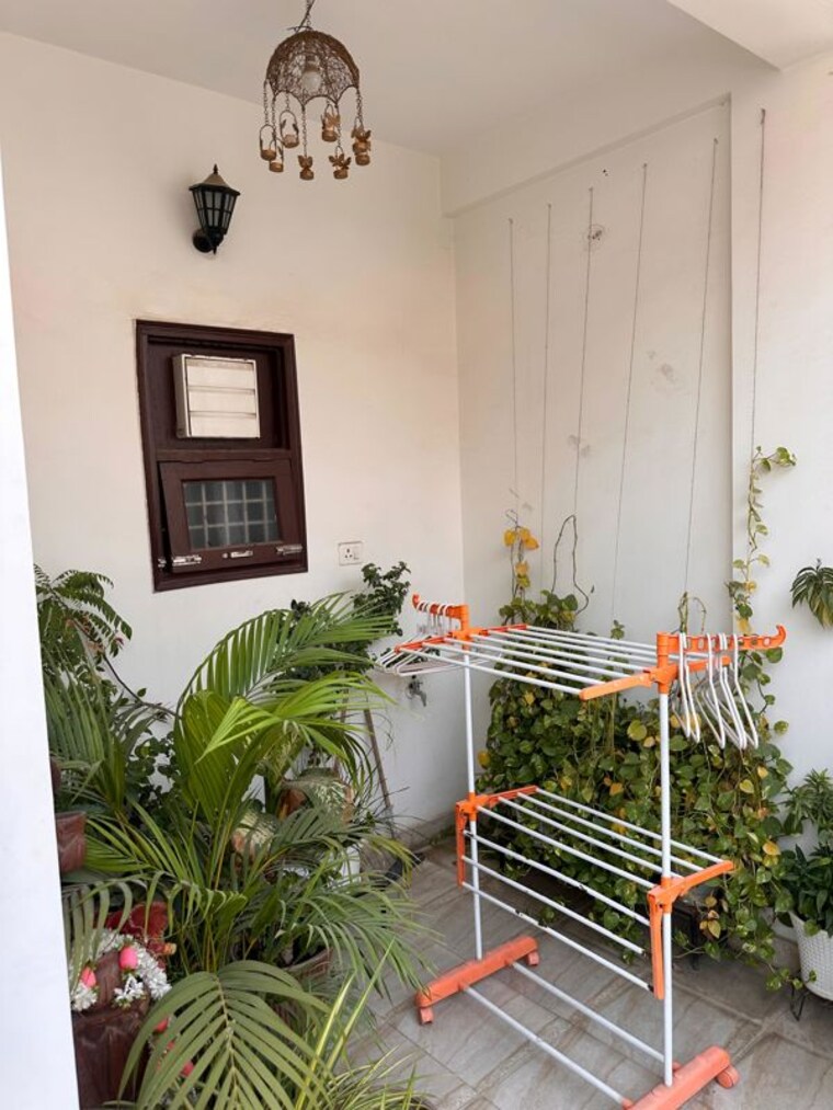 Balcony, sindhuja-greens 3 Bedroom 1800 Sq.Ft. Villa In Sector 10 Greater Noida Greater Noida 10537705
