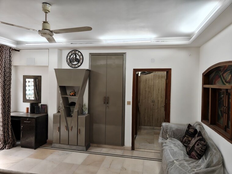 Room, mahendru enclave 4 Bedroom 2700 Sq.Ft. Independent House In Mahendru Enclave Delhi 10537678
